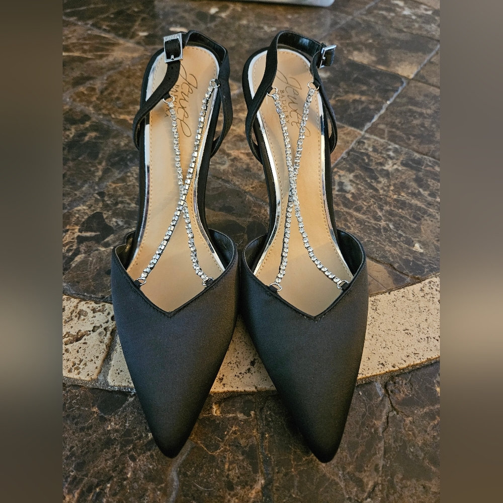 Badgley Mischka Jewel Alegria Pointed Toe Stiletto SZ 7 NWOB - Picture 2 of 8